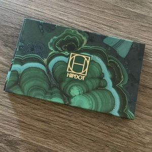 HipDot pressed eyeshadow palette